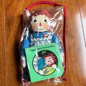 The Toy Works Raggedy Ann Bean Bag Plush Doll 8" Set With Book 1991 USA.
